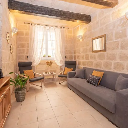 3 Bedrooms House Of Character In Near Mdina - Casa Melita Semesterbostad *
