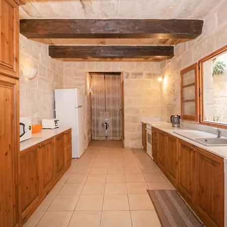 Semesterbostad 3 Bedrooms House Of Character In Near Mdina - Casa Melita *