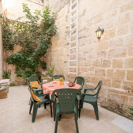 Hébergement de vacances 3 Bedrooms House Of Character In Near Mdina - Casa Melita *