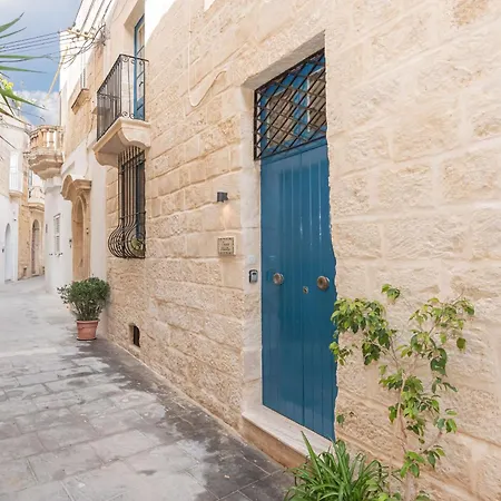 3 Bedrooms House Of Character In Near Mdina Holiday home Rabat