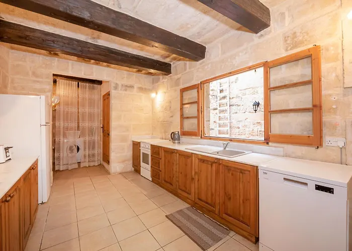 3 Bedrooms House Of Character In Near Mdina - Casa Melita *
