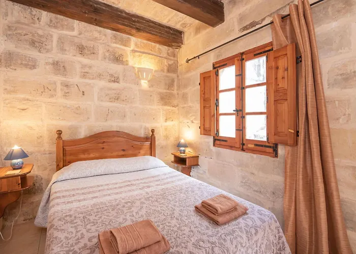 3 Bedrooms House Of Character In Near Mdina - Casa Melita * Rabat