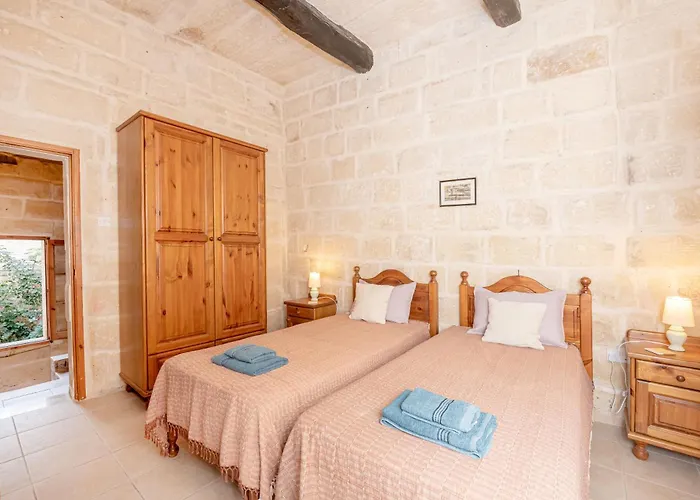 3 Bedrooms House Of Character In Near Mdina - Casa Melita